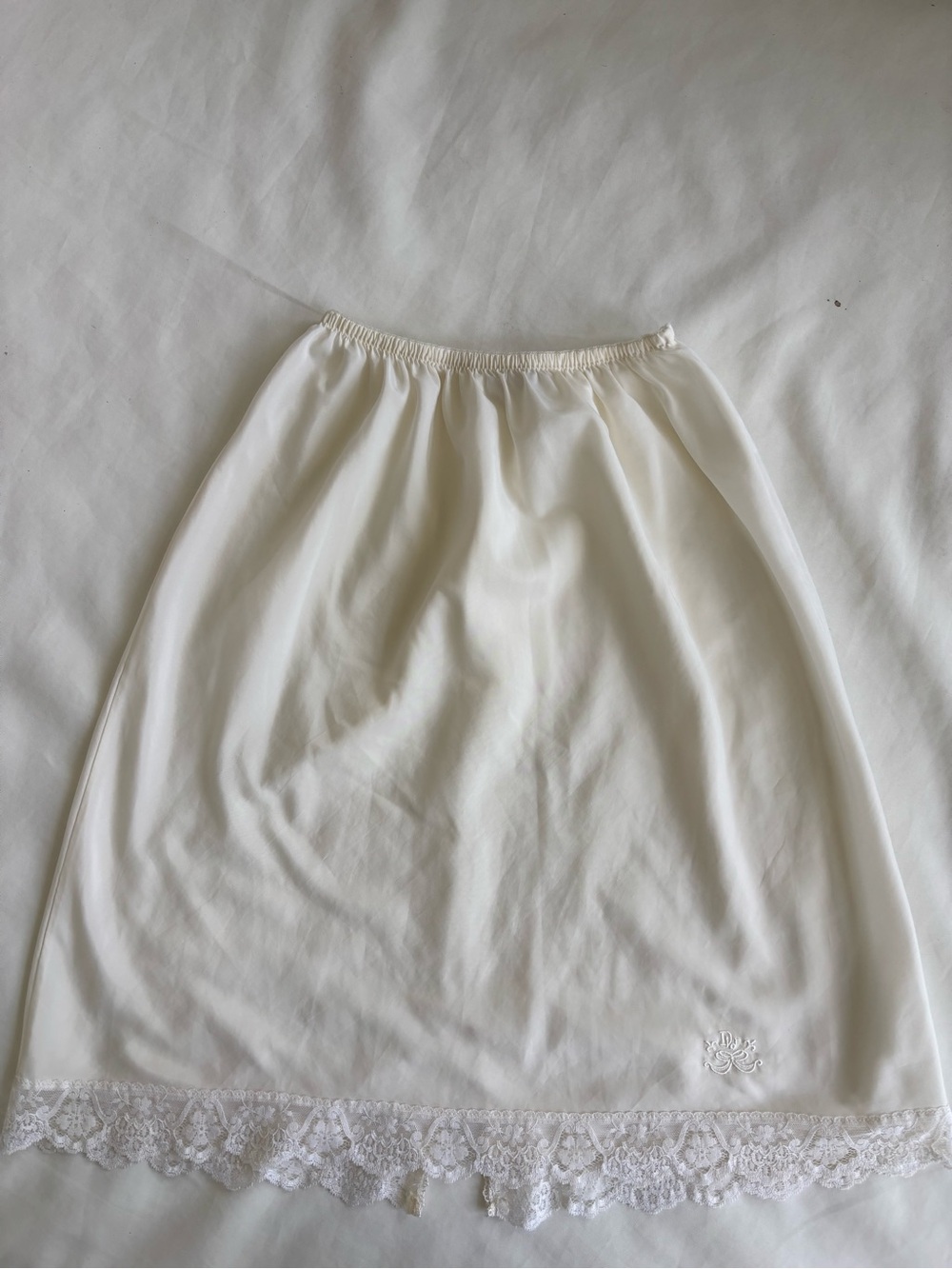 Christian Dior cream vintage half slip 21 inch embroidered logo lace trim S/XS